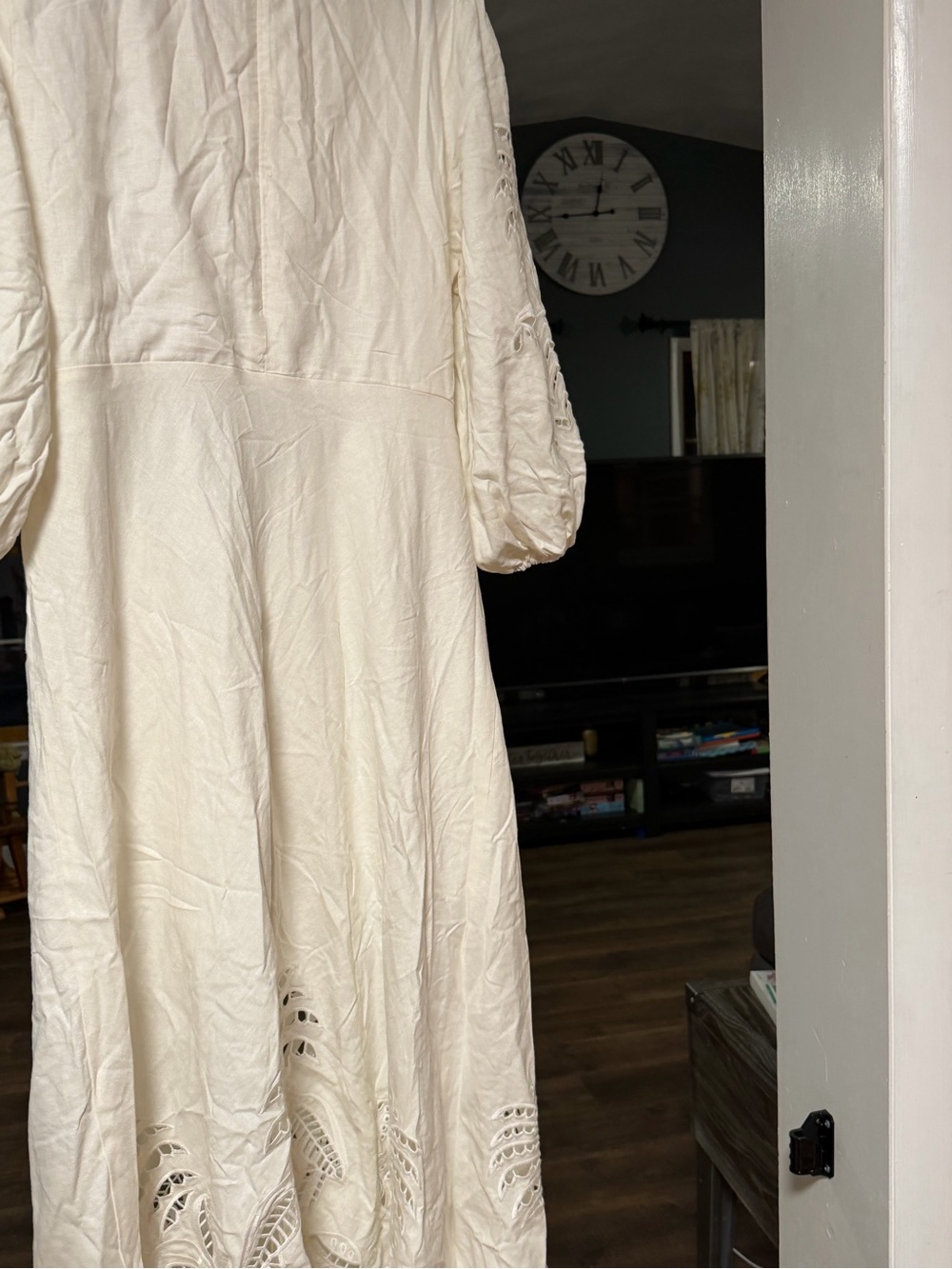 FARM Rio White Eyelet Maxi Dress with Side Tie - Picture 4 of 4